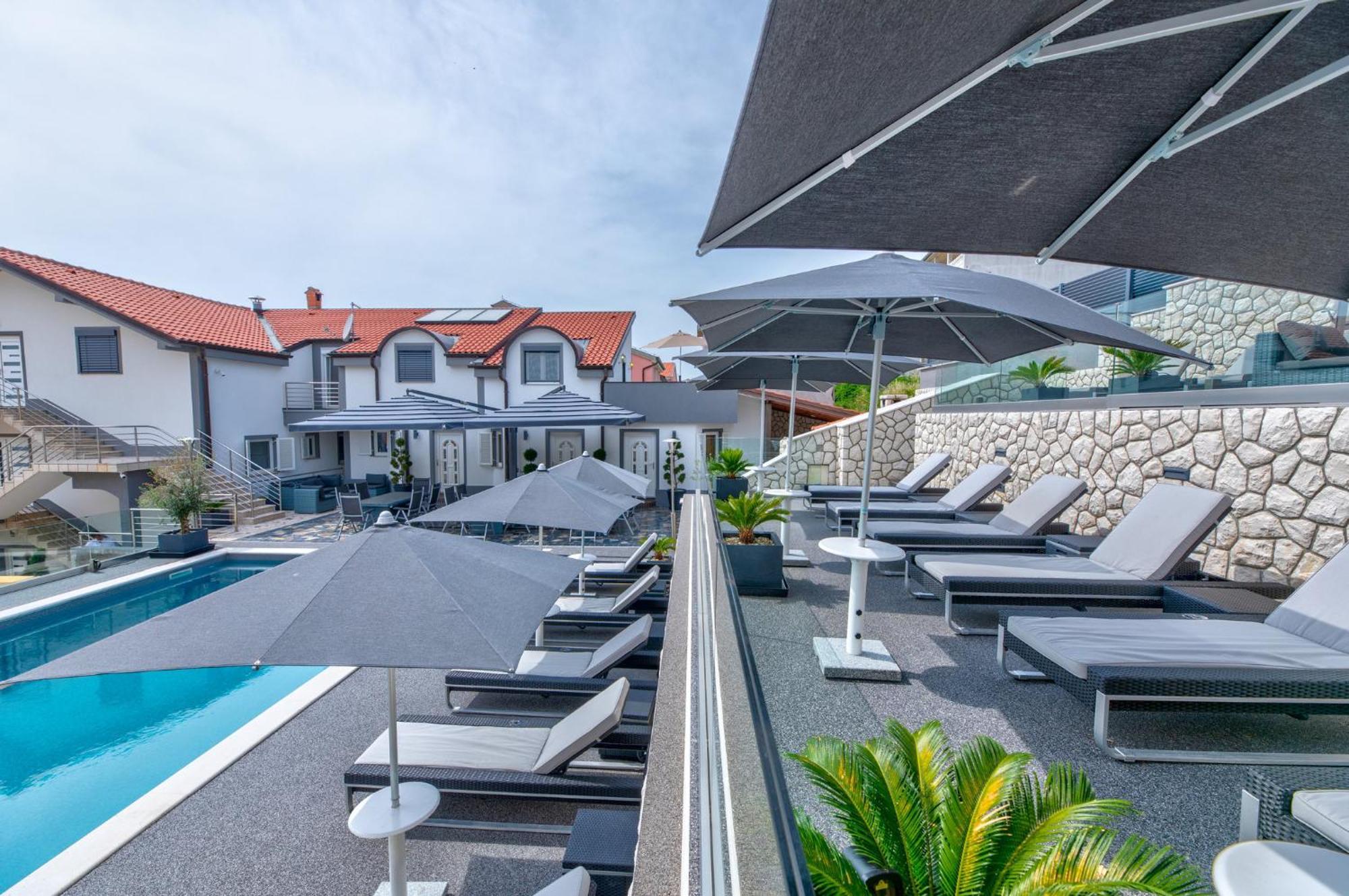 Villa Vivien Crikvenica Exteriör bild